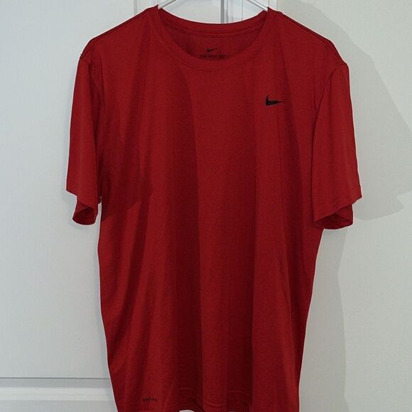 Brick Red Nike Dri Fit Work out T shirt XL mens slim fit - Picture 1 of 3
